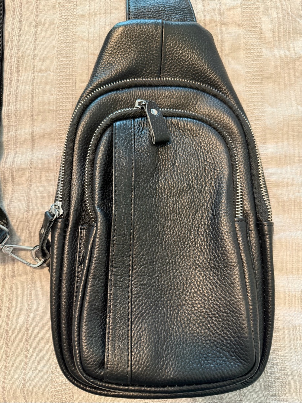Italian Black pebbled genuine leather sling backpack/crossbody chest bag Unisex - Picture 2 of 11